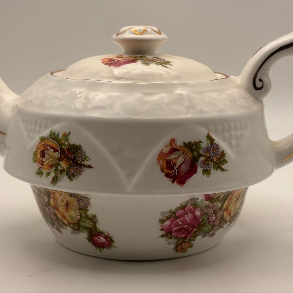 Crown Dorset Fine Bone China Teapot Floral Gold Trim Round Glossy Lid England